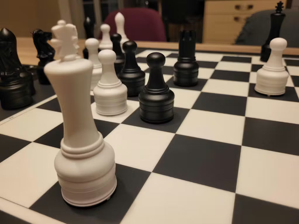 2026-Advanced Robotic Chessboard: Real-Time Play, AI Analysis, and Smart Features